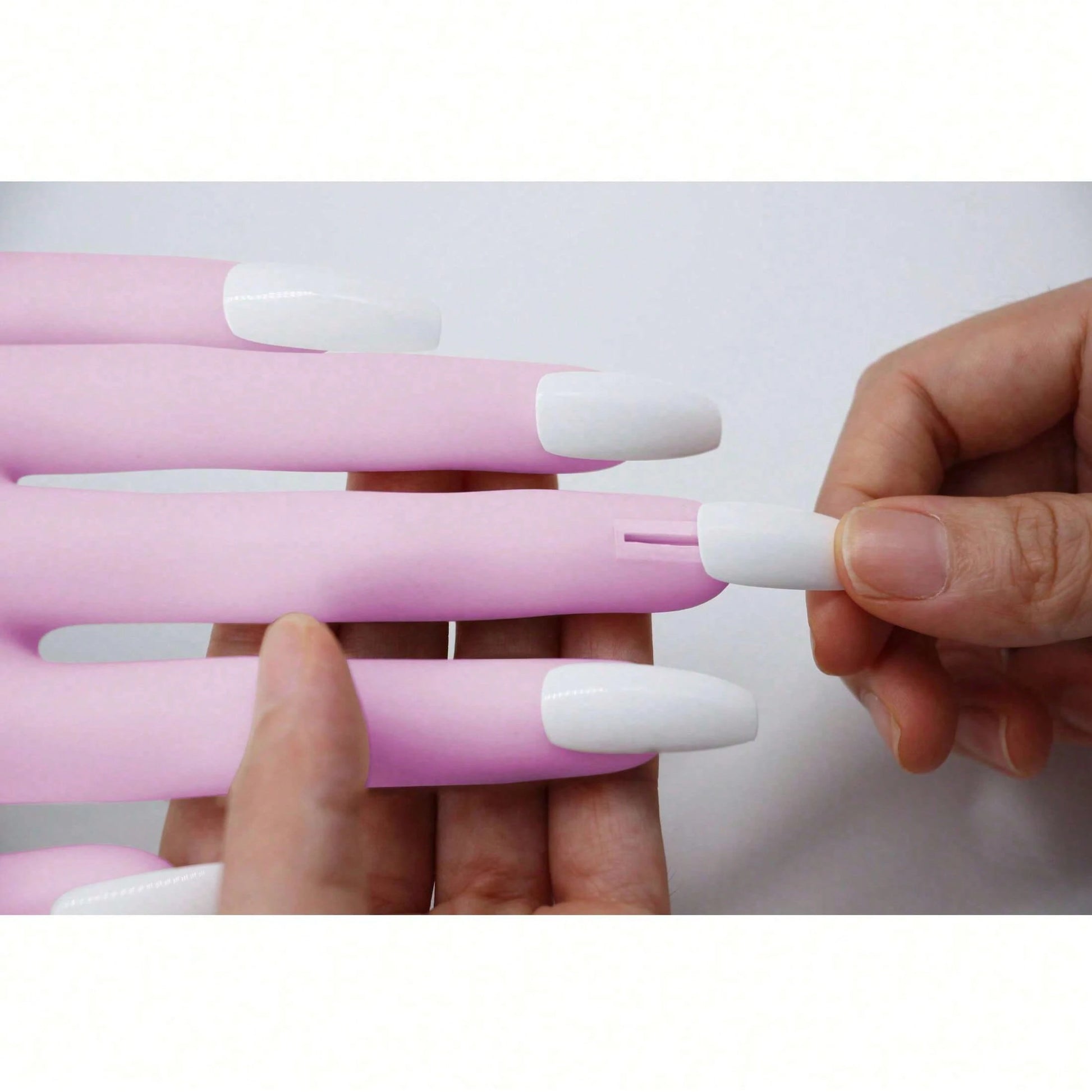 Acrylic Nail Practice Hand, Realistic Silicone Nail Practice Hand, Flexible Artificial Nail Model Training Hand, Nail Practice Tool, Silicone Simulation Soft Touch, Model Hand With Flexible Fingers