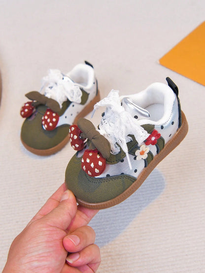 Baby Girl Casual Shoes With 3D Strawberry Decor, Lace Bow Knot Accents, Hook And Loop Closure, Suitable For Infants And Toddlers
