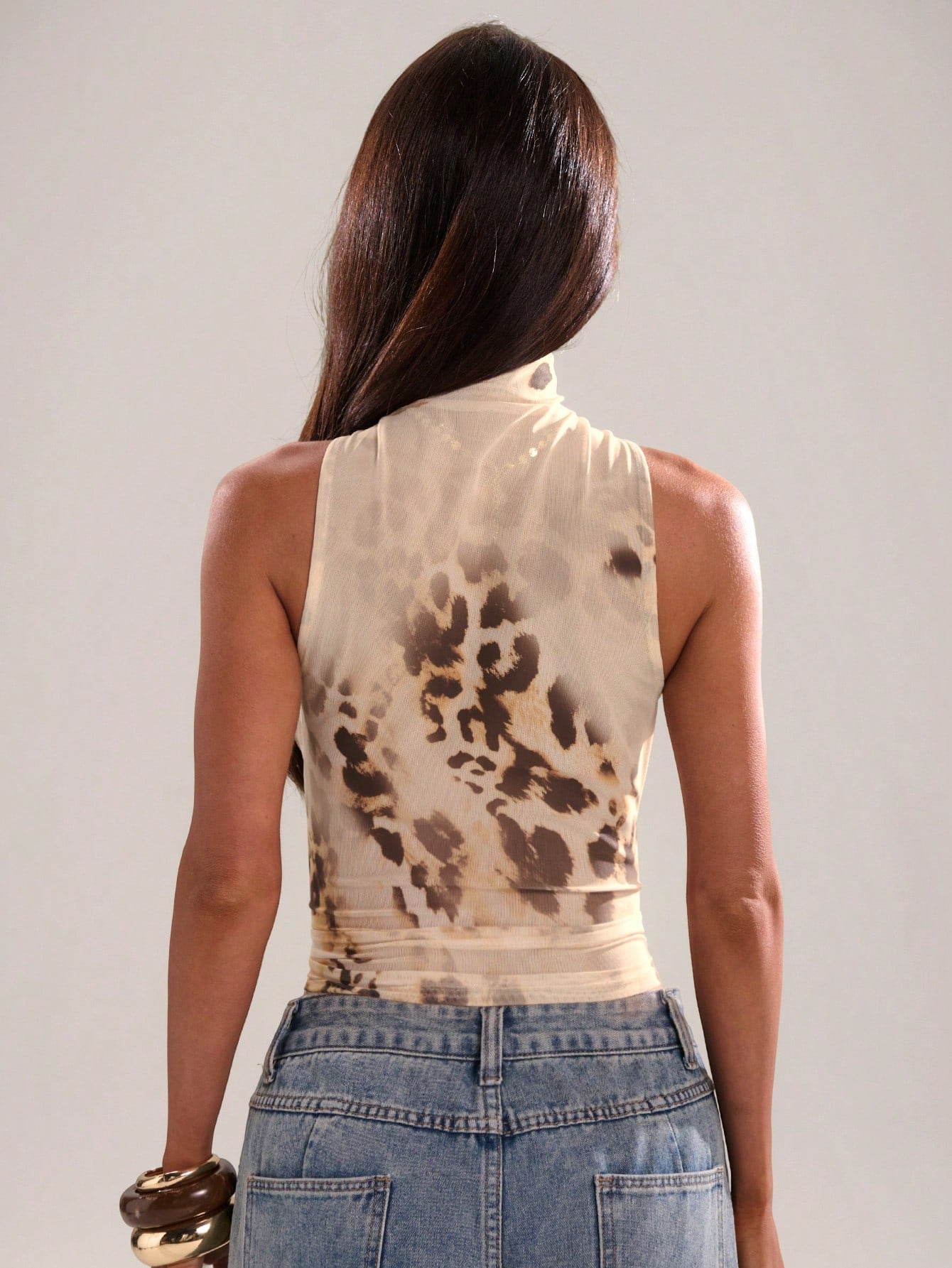 BAE Women's Sexy Gradient Leopard Print Halter Backless Tie Front Crop Top, Metal Decor Blouse, Suitable For Beach Vacation, Music Festival,Summer Top