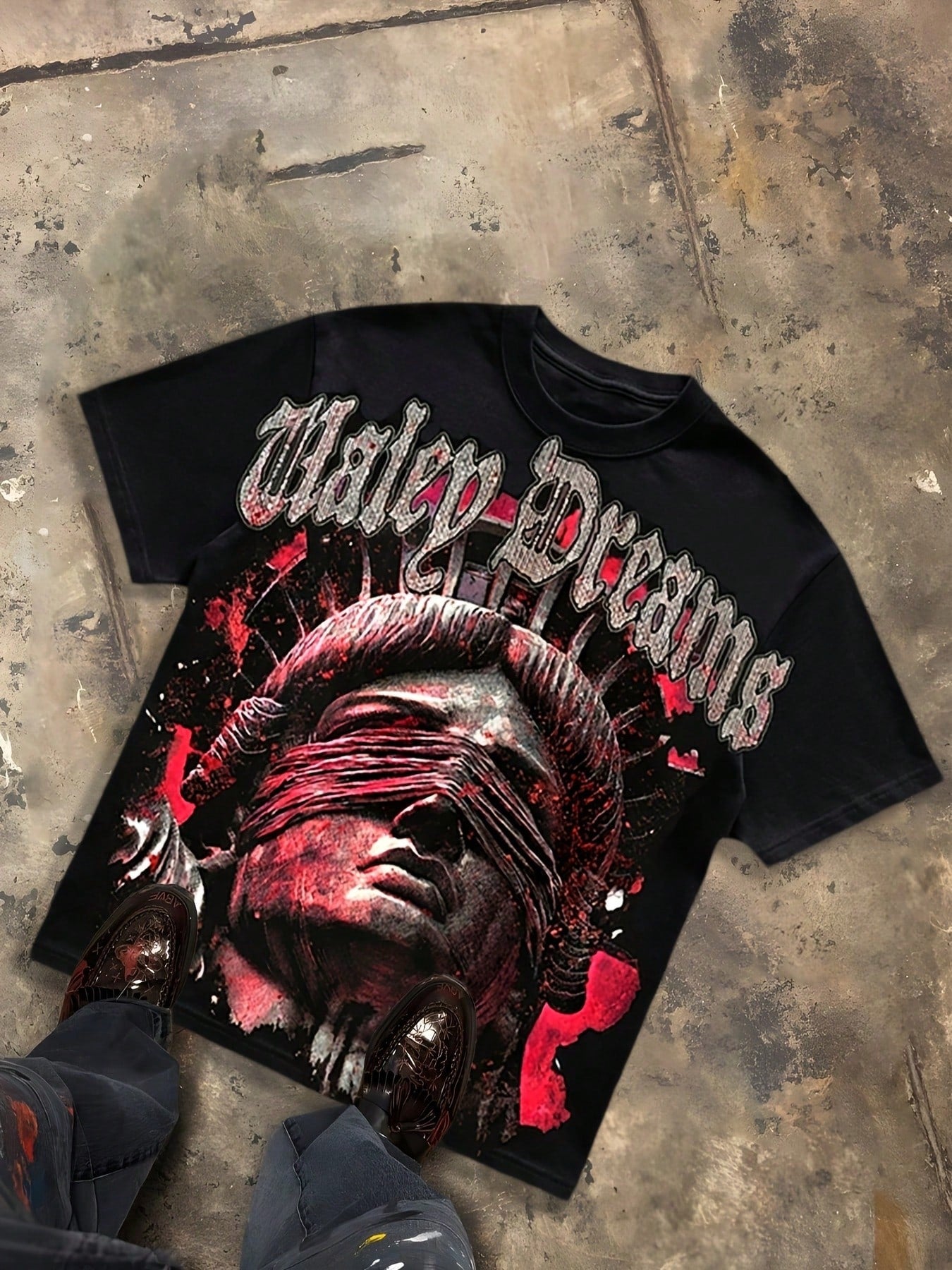 Blindfold Statue Graphic Tee, Vintage Gothic Splash Print Crew Neck Short Sleeve T-Shirt, Loose Soft Cotton Streetwear Top For Punk Daily Outfits