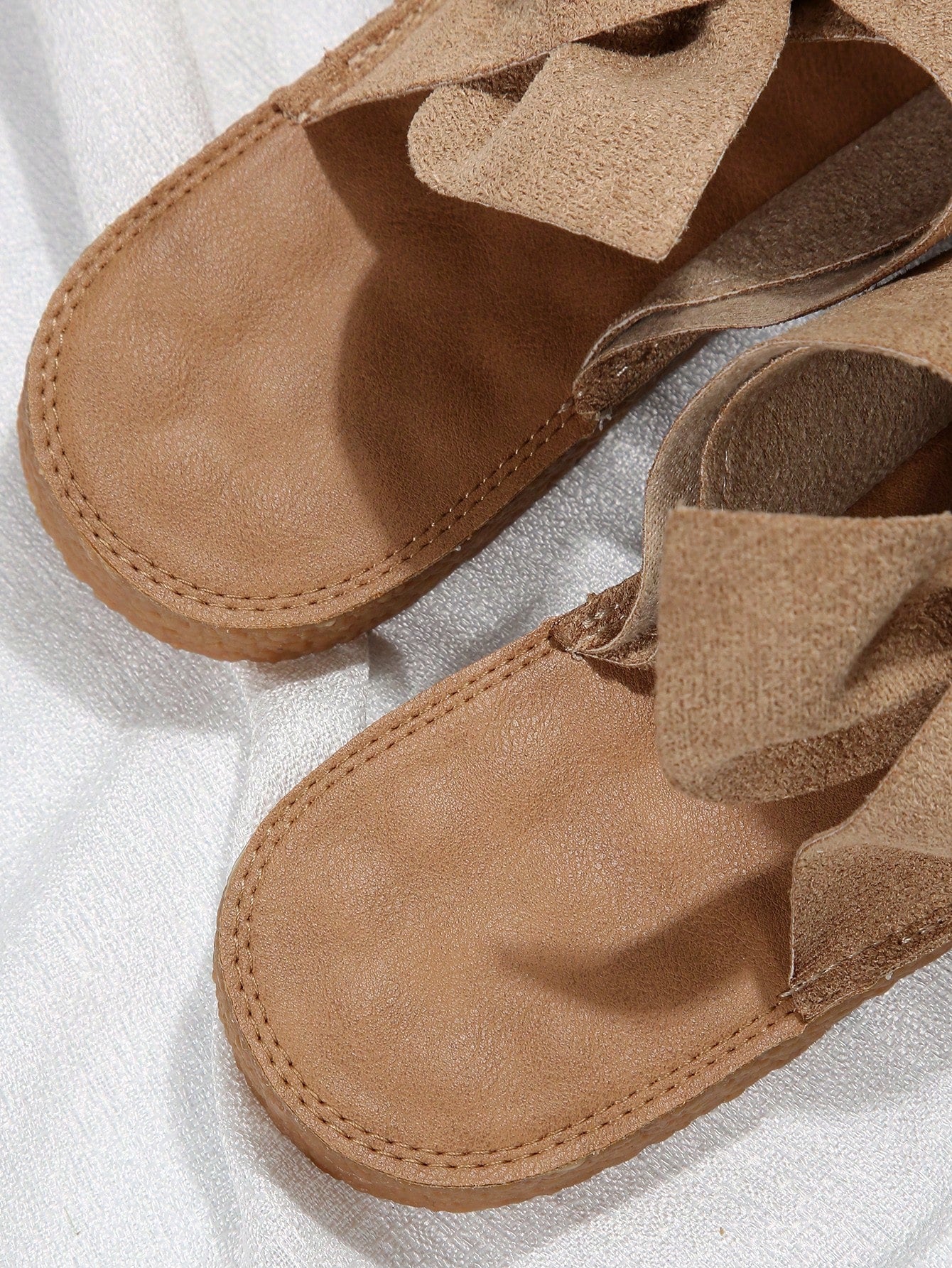 Bow Decor Women's Slip-On Slippers, Suede Upper Toe Separator Casual Fisherman Style Beach Sandals, Elegant, Comfortable And Versatile Flat Slides