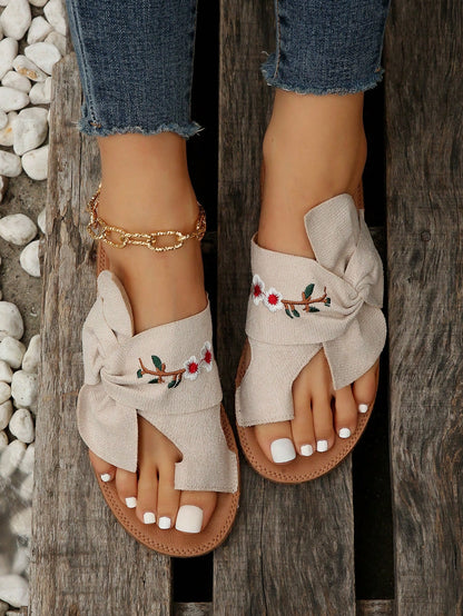 Bow Decor Women's Slip-On Slippers, Suede Upper Toe Separator Casual Fisherman Style Beach Sandals, Elegant, Comfortable And Versatile Flat Slides