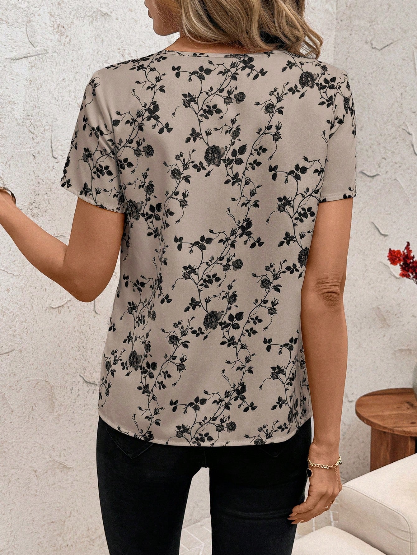 Clasi Women's Summer Short Sleeve Loose Ditsy Floral Shirt, Casual Countryside Vacation, Black & White Women Outfits Tops And Blouses Print Blouse For