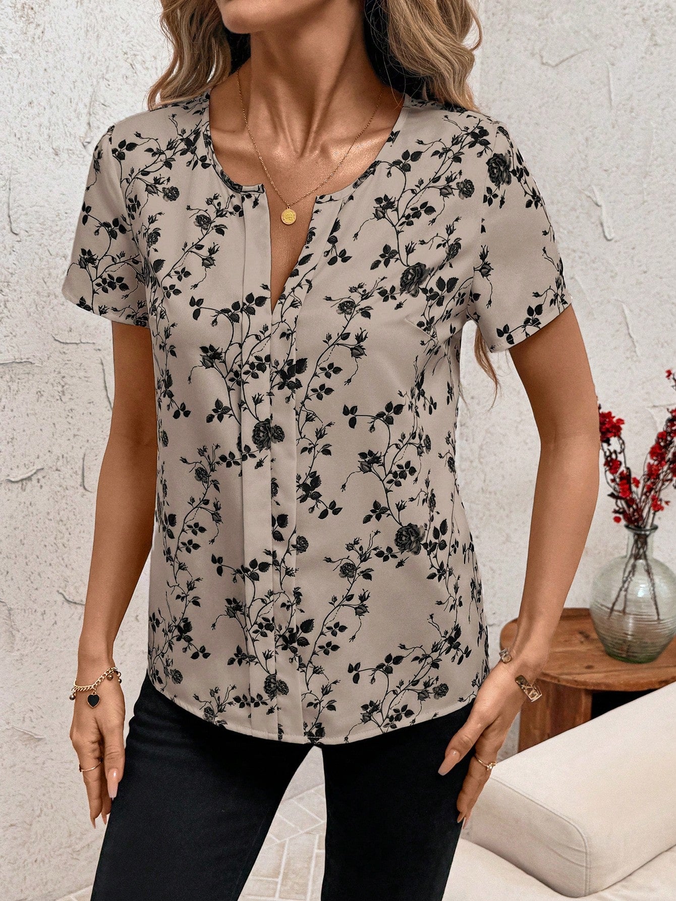 Clasi Women's Summer Short Sleeve Loose Ditsy Floral Shirt, Casual Countryside Vacation, Black & White Women Outfits Tops And Blouses Print Blouse For