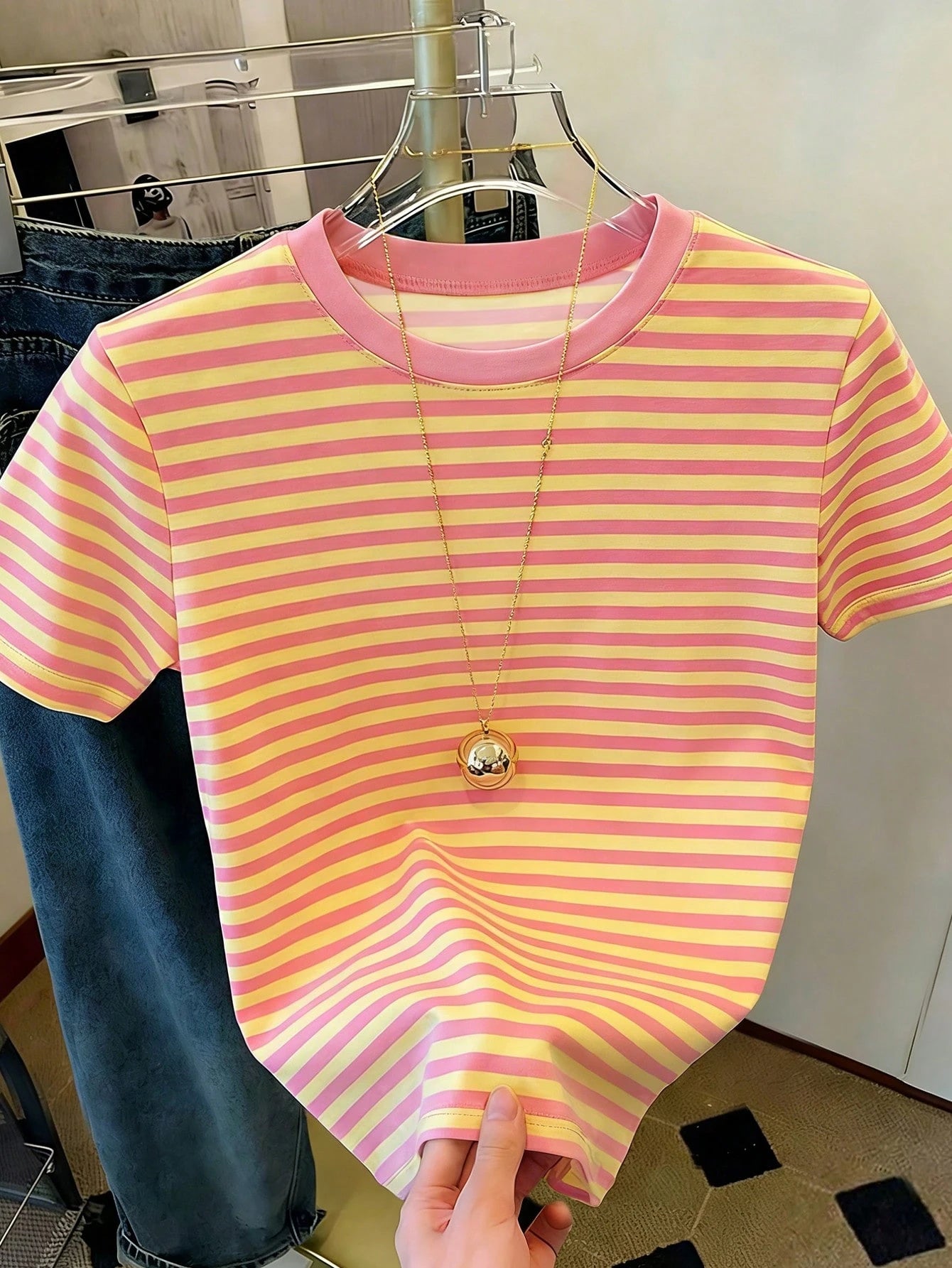 Classic Striped Pink-Brown Y2K Versatile Elegant Summer Outfits For Women, Vacation Outfits, Beach Outfits, Women's Casual Round Neck Short Sleeve Simple T-Shirt