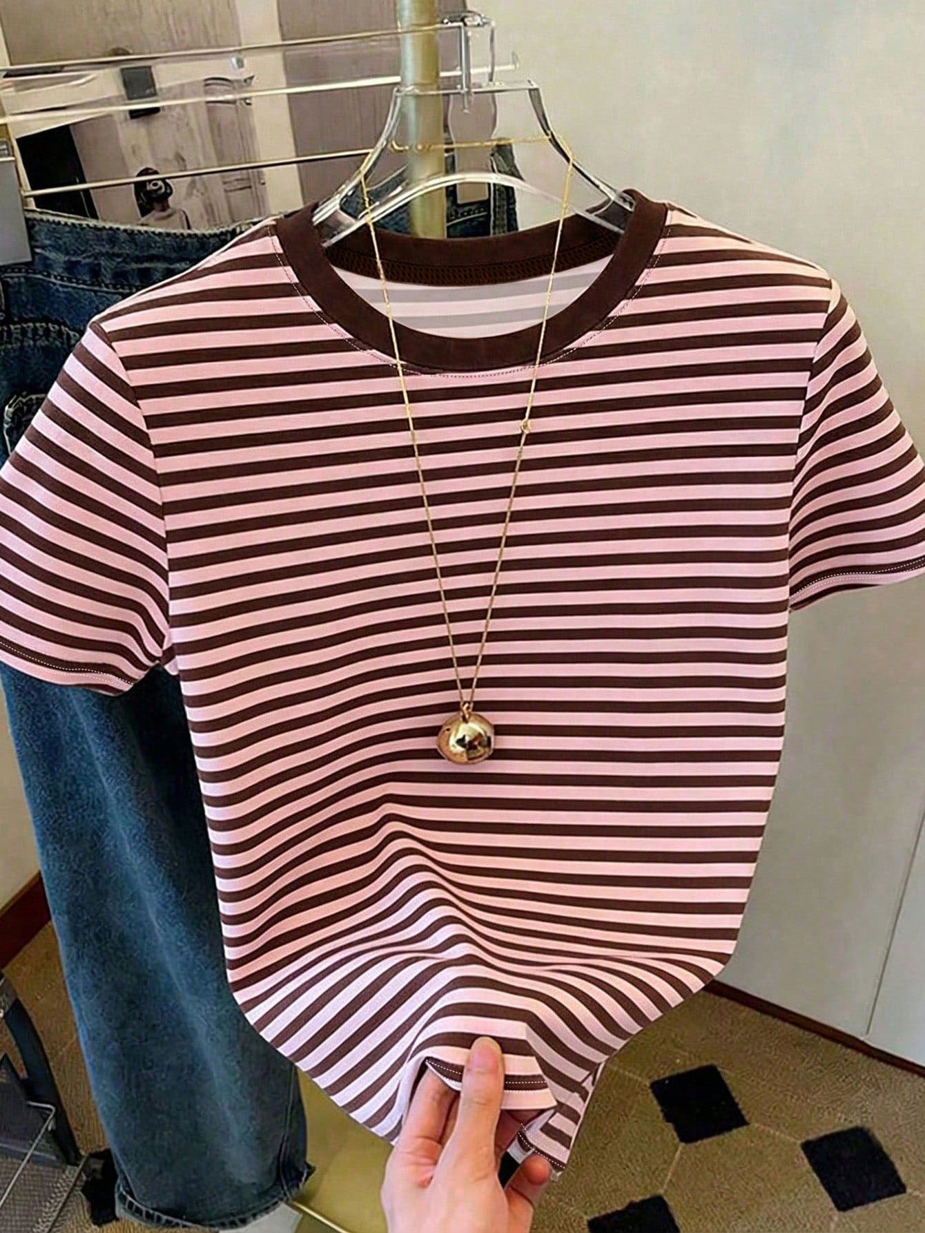 Classic Striped Pink-Brown Y2K Versatile Elegant Summer Outfits For Women, Vacation Outfits, Beach Outfits, Women's Casual Round Neck Short Sleeve Simple T-Shirt