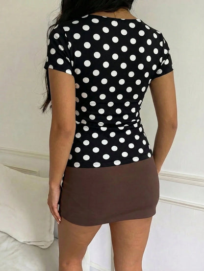 CovetEZ Casual Simple Black And White Polka Dot Print Pattern Women's Casual T-Shirt Suitable For Summer