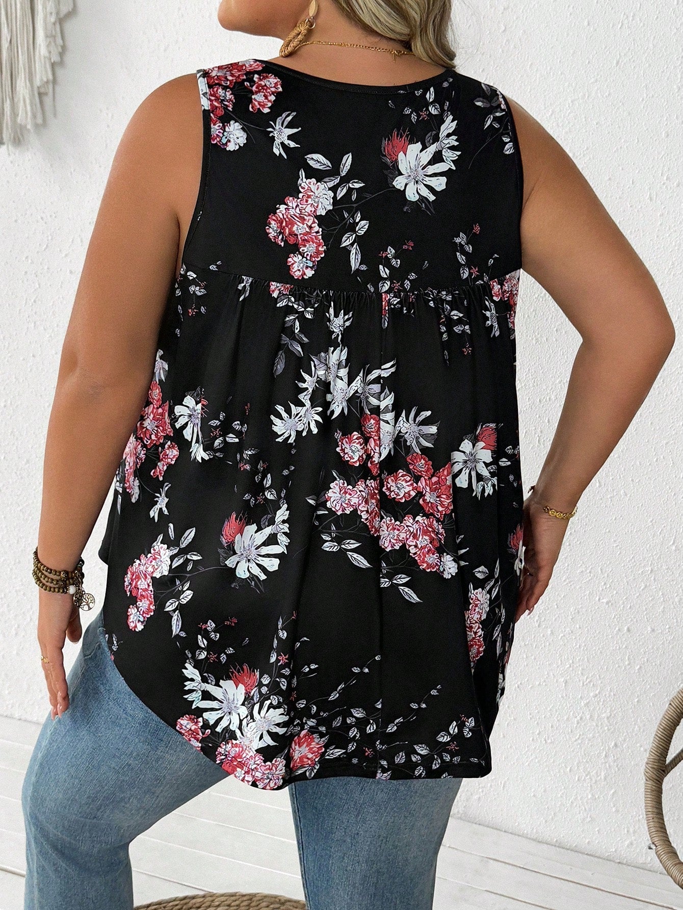 CURVE+ Plus Size Women's Summer Pleated Women's Camisole Top, Curve Plus, Boho Casual Vacation Vacation Bussines Black And White