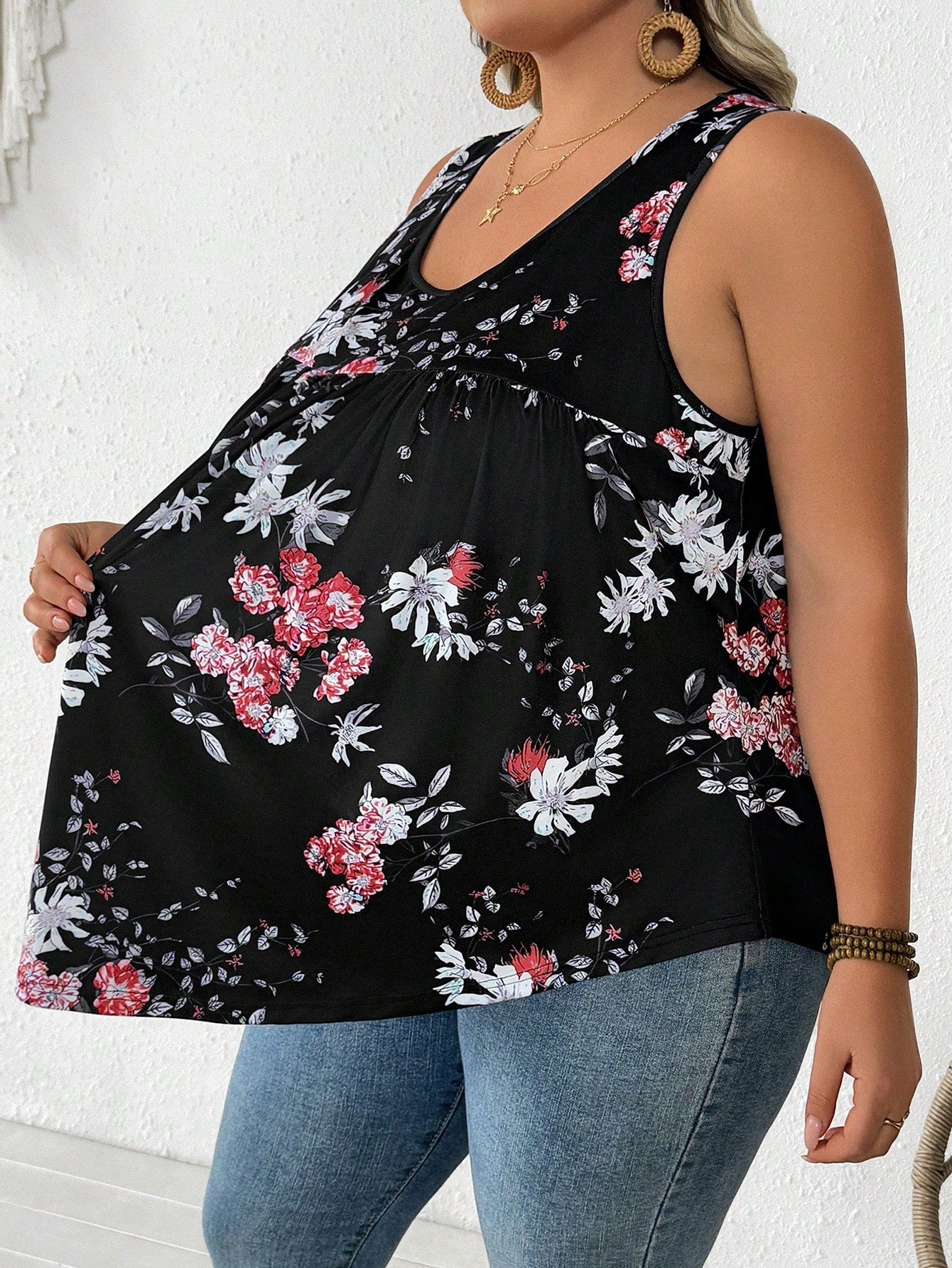 CURVE+ Plus Size Women's Summer Pleated Women's Camisole Top, Curve Plus, Boho Casual Vacation Vacation Bussines Black And White