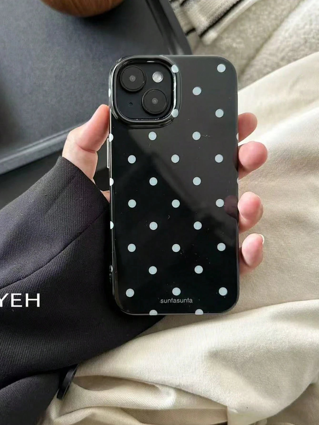 Cute Minimalist Black White Polka Dot Fashion Phone Case Polka Dot Fashionable Phone Case, Minimalist & Cute Design, Black & White Polka Dot Pattern, Compatible With IPhone 11 To 17 Series Including P