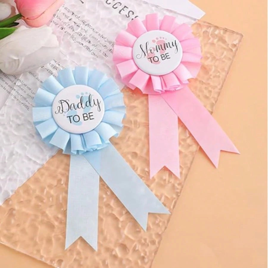 Dad-To-Be/Mom-To-Be Metal Badge Brooch- Baby Shower Button New Dad Gift Gender Reveal Party Baby Boy Blue Rose Bow Button Baby Celebration (Blue, Pink) Baby Shower Family Decor Gift