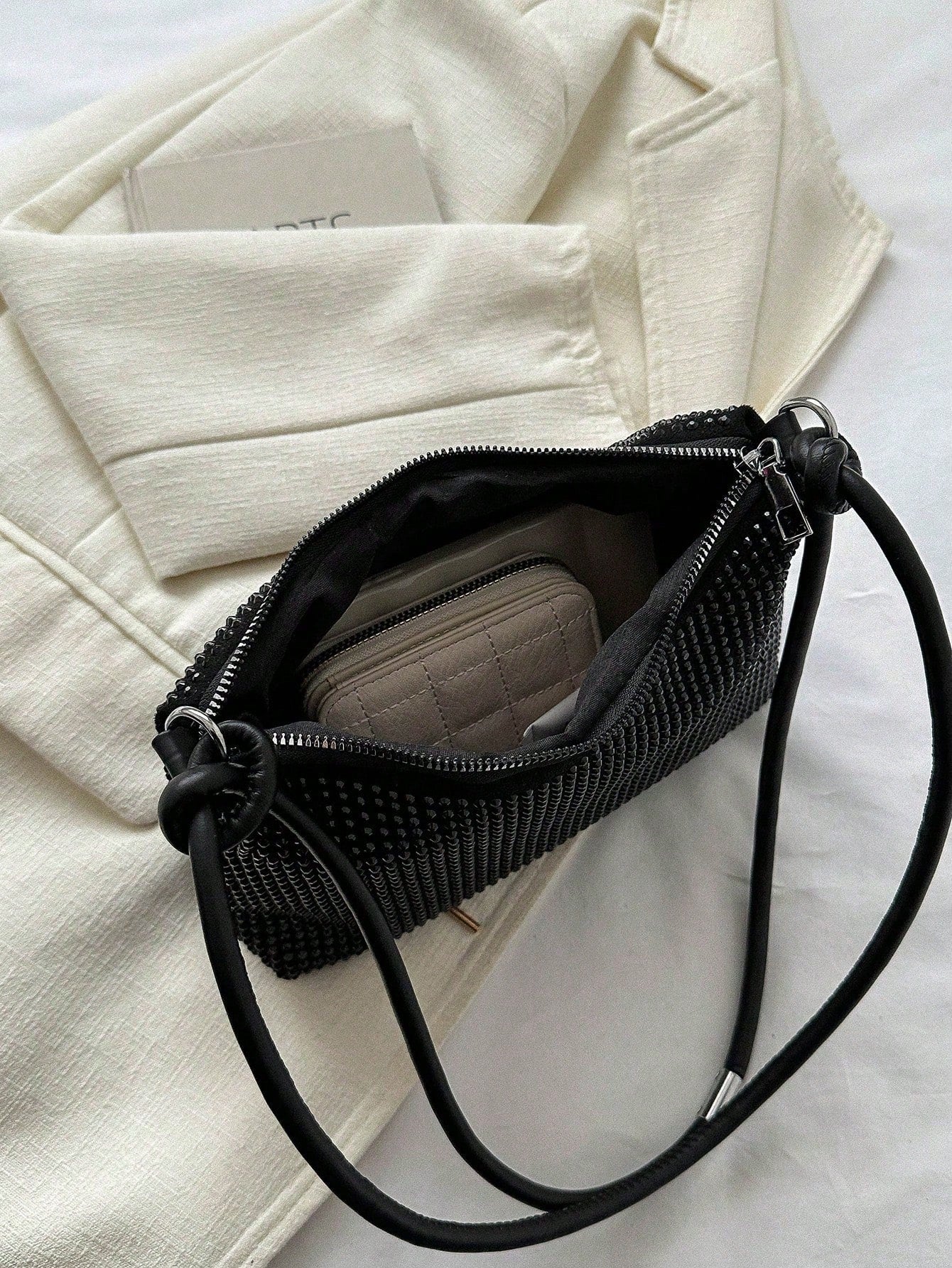 DAZY Lightweight,Business Casual Black Hobo Bag Studded Decor With Zipper For Teen Girls Women College Students,Rookies & White-Collar Workers Perfect For Office,College,Work,Business,Commute,Outdoor