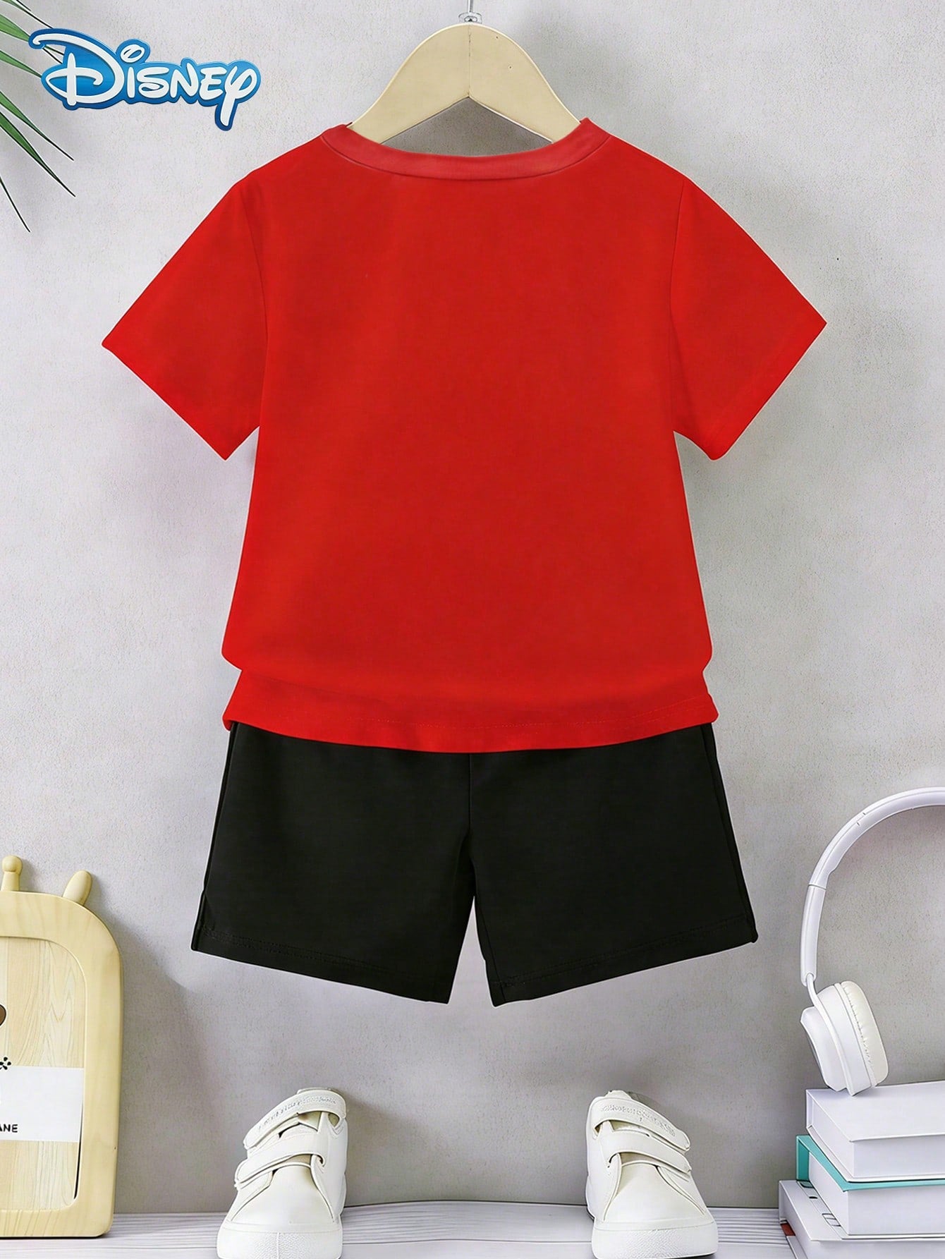 Disney Summer Baby Boy Mickey Mouse Half-Body Print Cute Red Short Sleeve T-Shirt And Shorts Set, Cartoon Pattern, Stretchy, Suitable For Newborn Infants Daily Wear