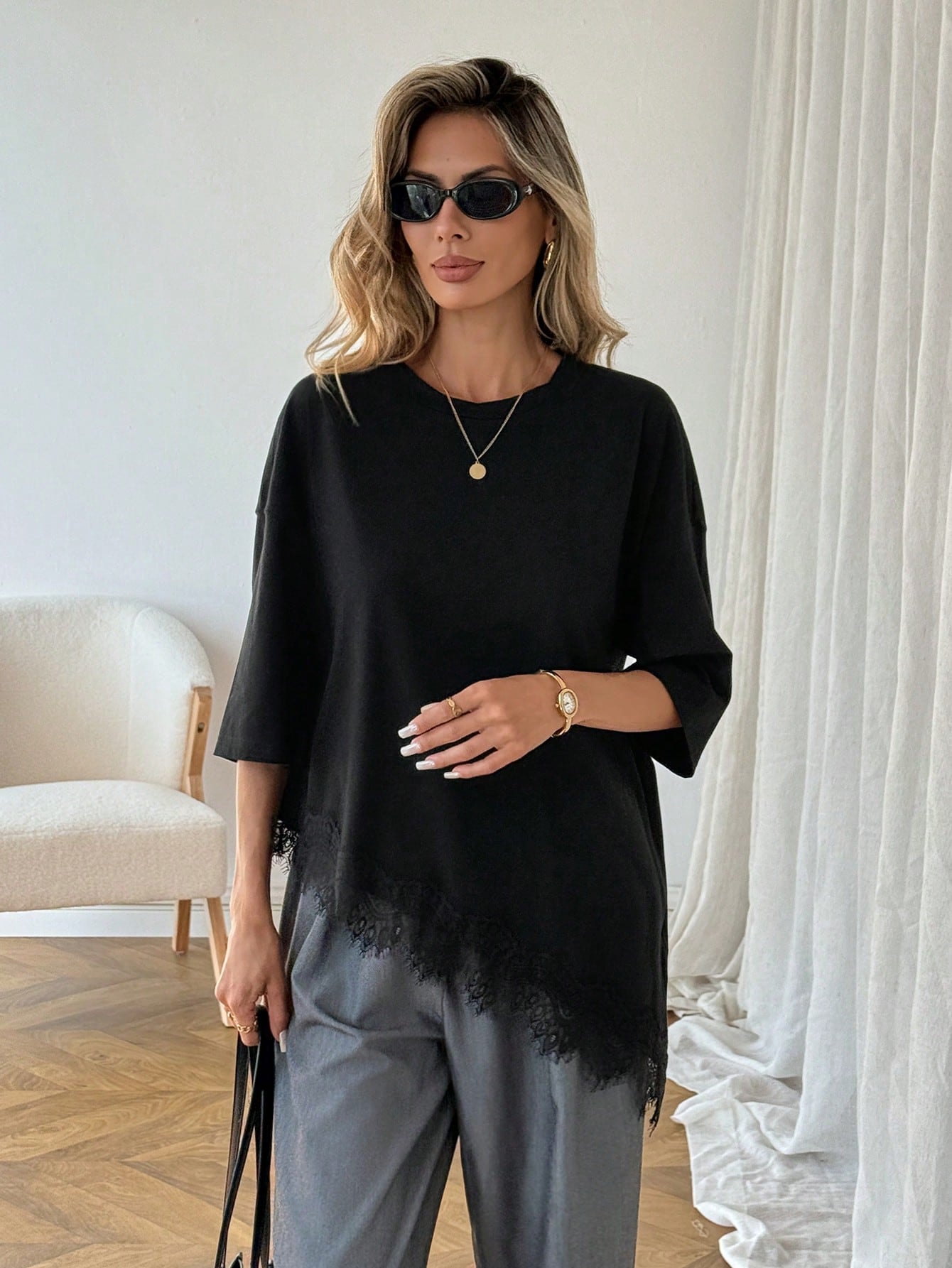 Easowa Women's Elegant Black Summer Casual Solid Asymmetrical Hem Lace Patchwork T-Shirt,Soft Basic Everyday Top For Brunch,Vacation Spring Breaks Going Out