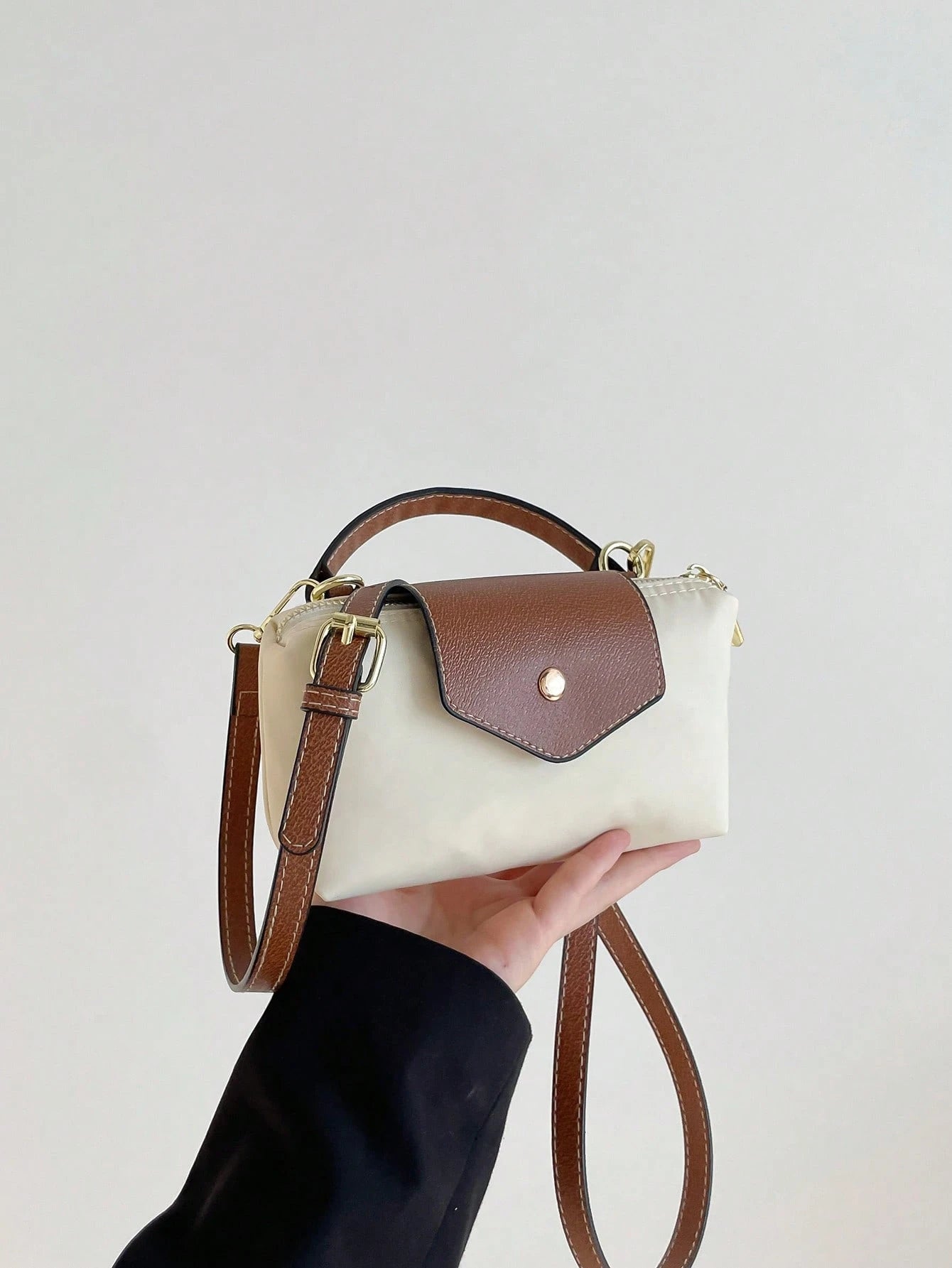 Elegant Solid Color Mini Handbag With Adjustable Shoulder Strap, Ideal Gift Bag For Parties, Minimalist