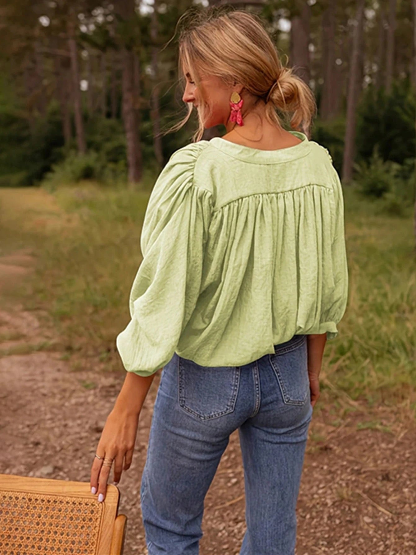 Elegant Women's Button-Down Blouse With Pleated Flare Sleeves, Loose Fit, Polyester Fabric, Casual Fashion Design, Classic Collar Design Black