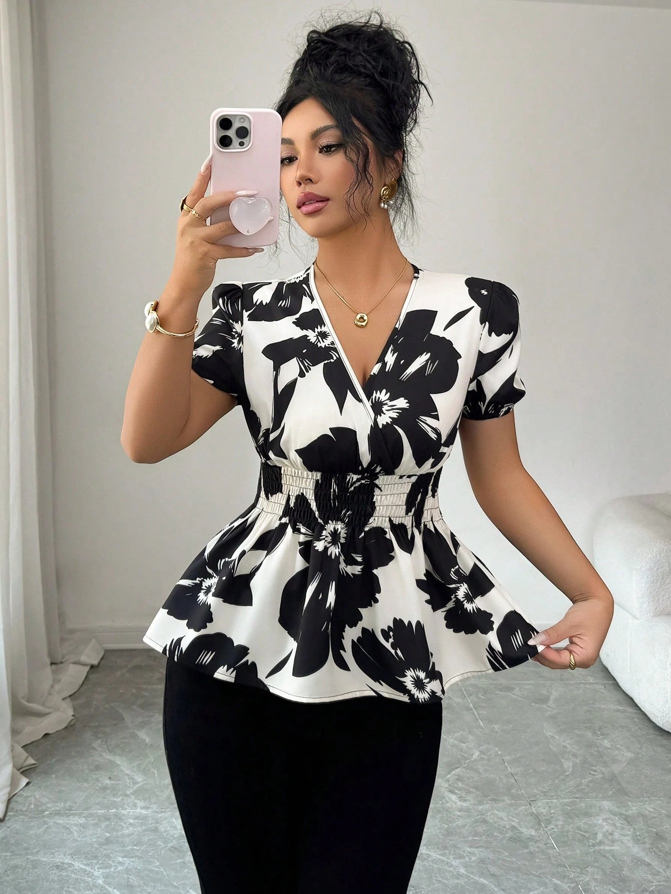 Elenzga Women's Fashionable Elegant Floral Print V-Neck Cinched Waist Blouse