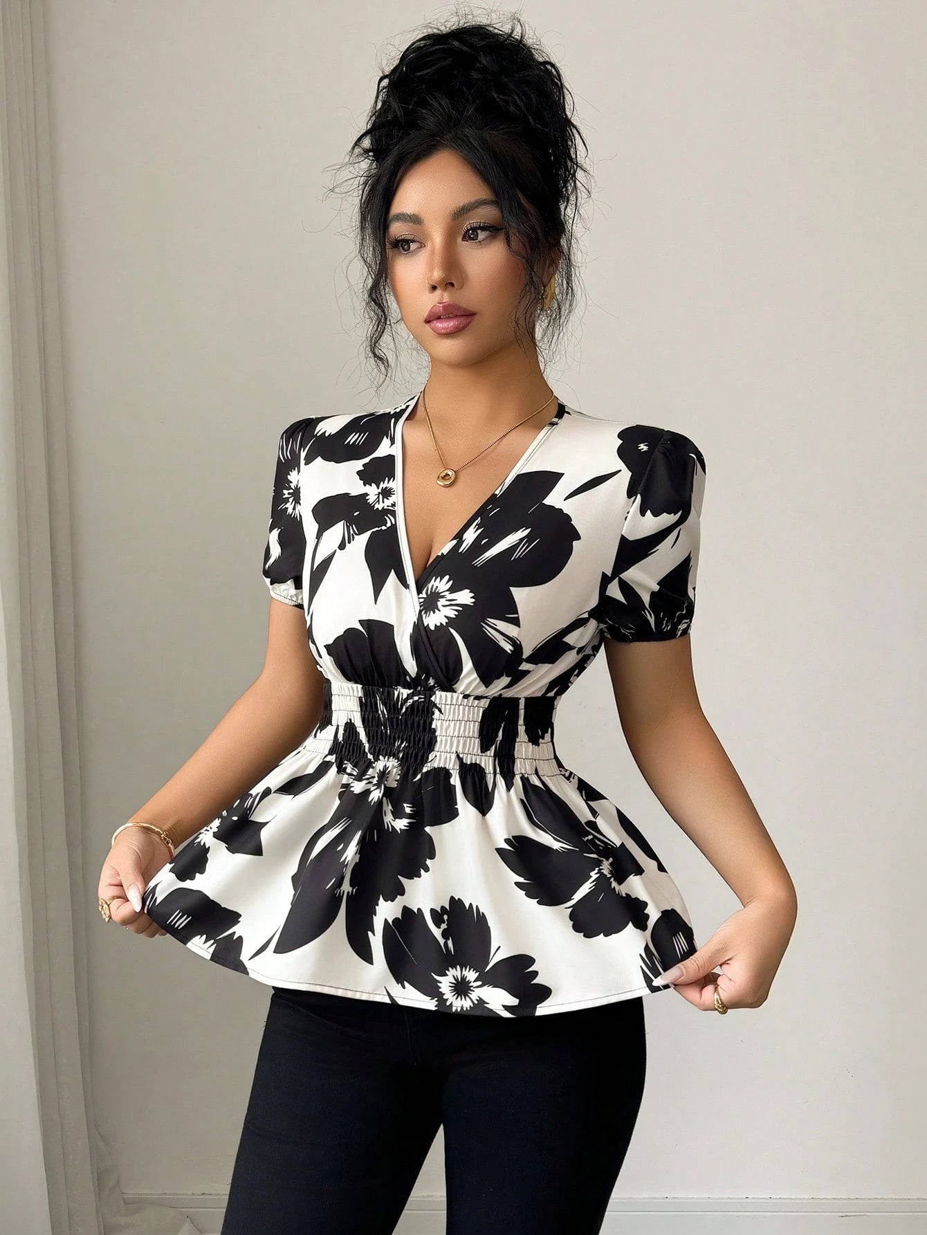 Elenzga Women's Fashionable Elegant Floral Print V-Neck Cinched Waist Blouse