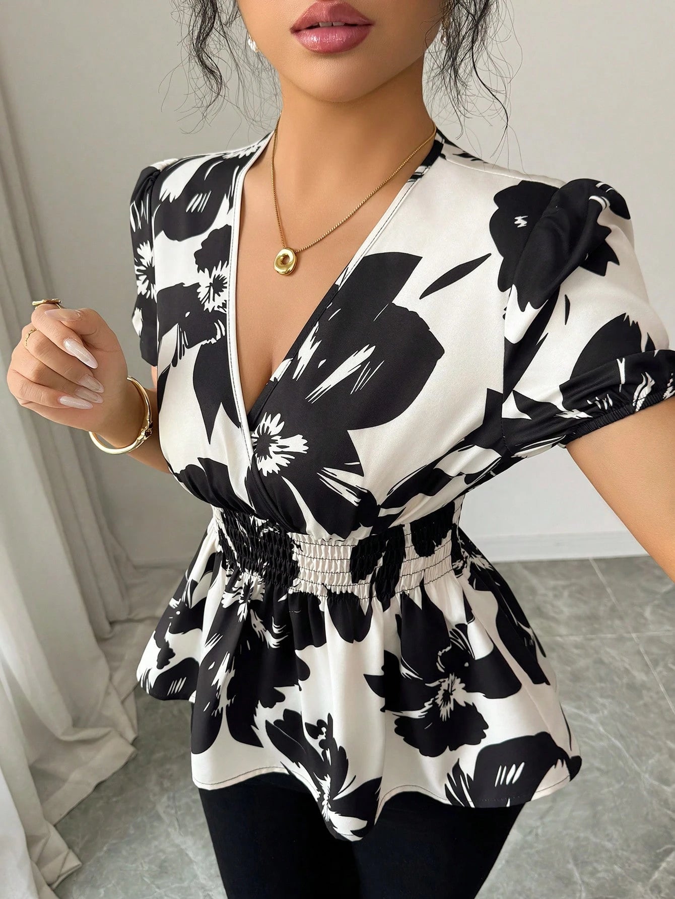 Elenzga Women's Fashionable Elegant Floral Print V-Neck Cinched Waist Blouse