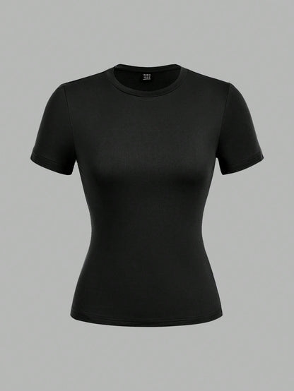 EZwear 2 Pcs Casual Basic Simple Minimalist Crew Neck Short Sleeve T-Shirts, Suitable For Spring/Summer Layering For Going Out Everyday Black White