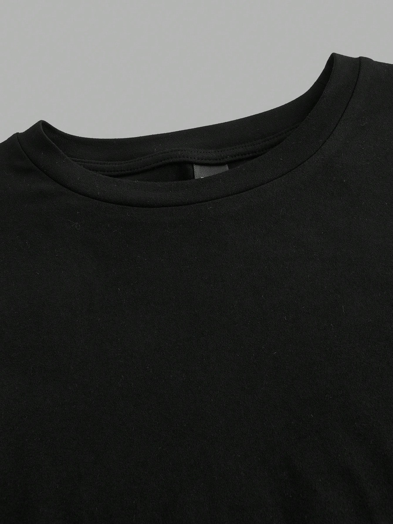EZwear 2 Pcs Casual Basic Simple Minimalist Crew Neck Short Sleeve T-Shirts, Suitable For Spring/Summer Layering For Going Out Everyday Black White