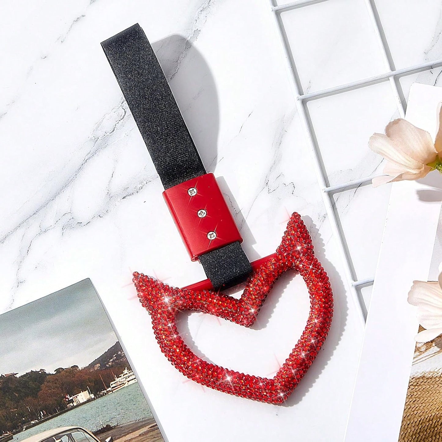 Fabbay Bling Car Accessories Bling Heart Handle Ring Car Accessory For Women Heart Hand Strap Drift Charm Rear Bumper Warning Ring Decor For Auto Bus