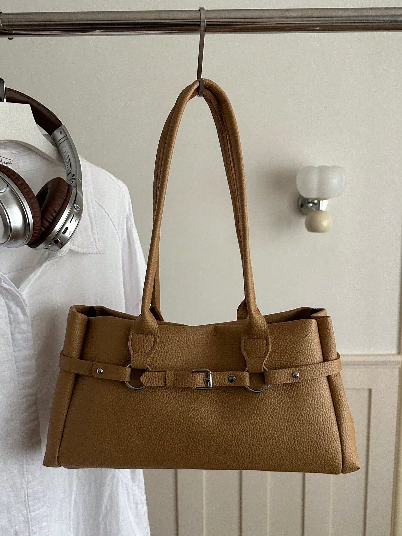 Fashion Solid Color Metal Rope Buckle Decor Handbag, Classic Versatile Large Capacity Rivet Inlaid Women's Shoulder Bag, Suitable For Shopping, Wallet, Young Women, College Students, Newcomers, White