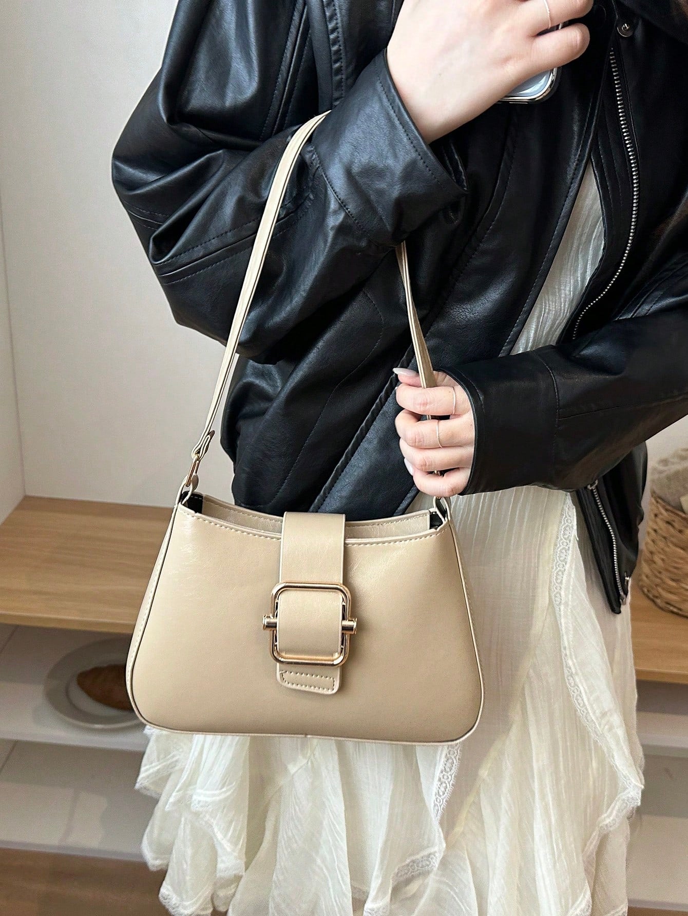 Fashion Solid Color New Hardware Buckle Practical Handbag, Classic Versatile Lacquer Modern Style Women's Shoulder Bag, Suitable For Shopping, Wallet, Shopping, Young Women, College Students, Newcomer