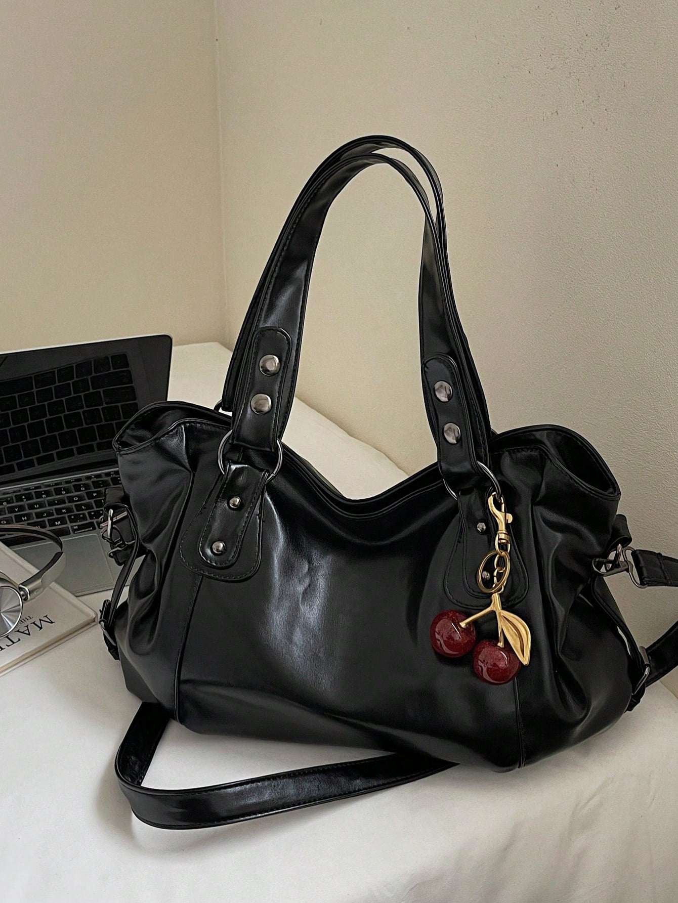 Fashionable And Versatile Shoulder Bag, A Multi-Functional Commuter Solid Color Large Capacity Vintage PU Material, Work To Weekend