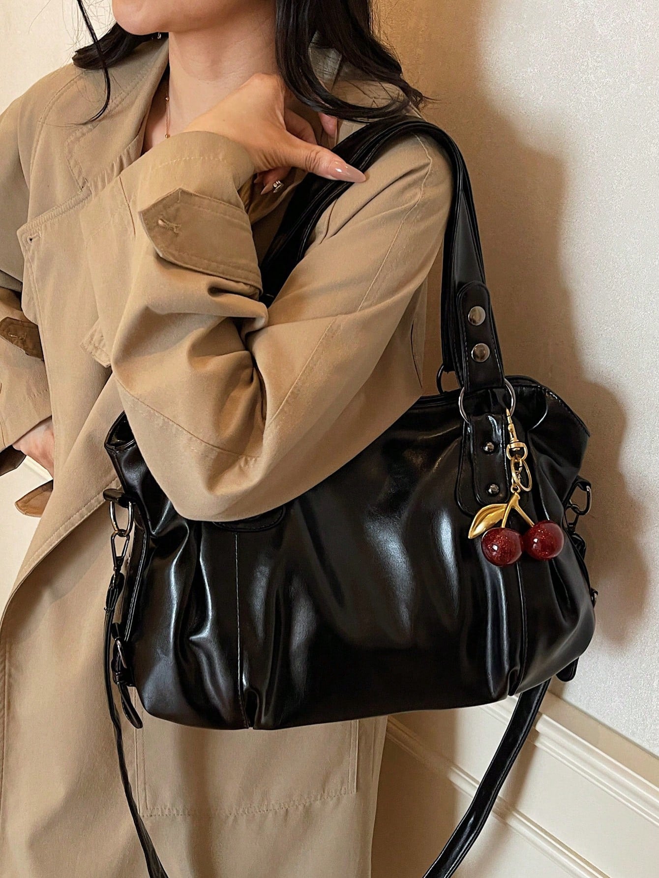 Fashionable And Versatile Shoulder Bag, A Multi-Functional Commuter Solid Color Large Capacity Vintage PU Material, Work To Weekend