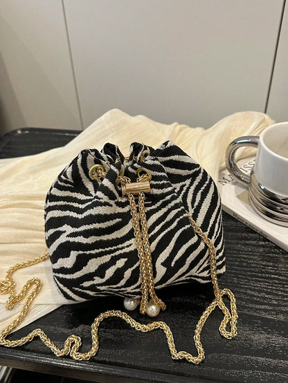 Fashionable Contrasting Stripe Print Chain Decor Mini Bucket Crossbody Bag
