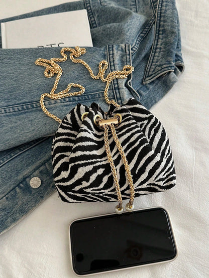 Fashionable Contrasting Stripe Print Chain Decor Mini Bucket Crossbody Bag