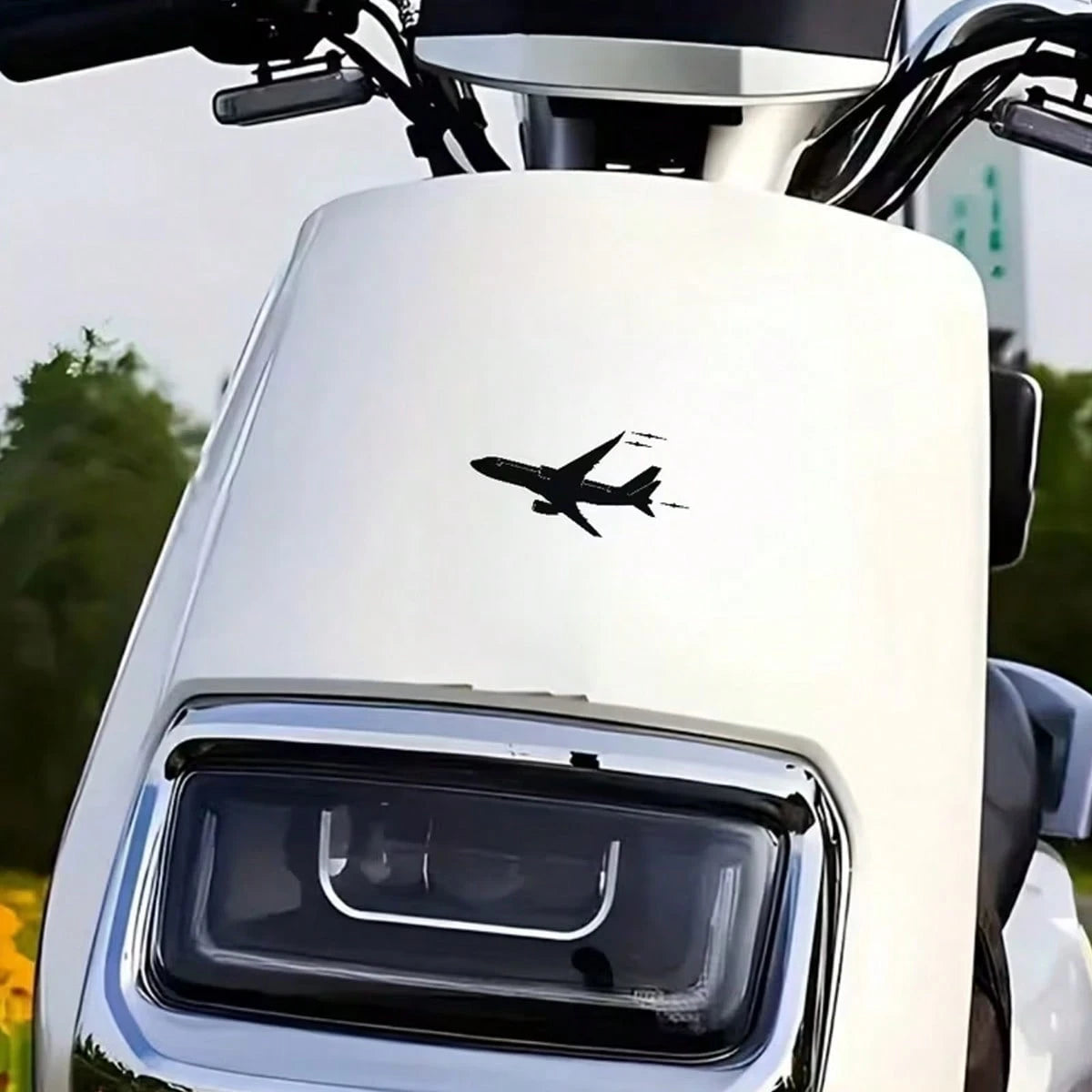 Fashionable Flying Jet Aircraft Car Vinyl Stickers- Durable And Waterproof Car Stickers, Self-Adhesive Vinyl Graphics Suitable For Windows, Body And Exterior, Cool Aviation Design Suitable For Smooth