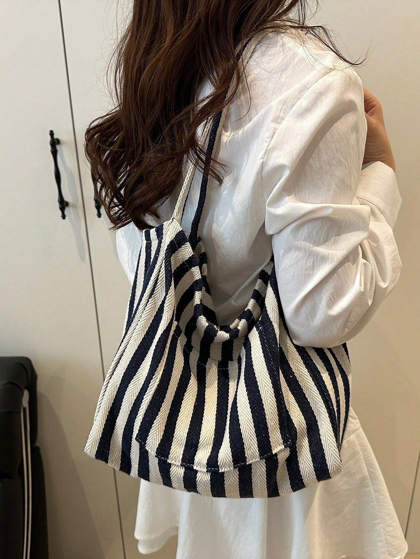 Fashionable Retro Striped Canvas Tote Bag, Large Capacity, Versatile Use, Ideal For Work, School Or Outdoor Activities, Can Be Used As Backpack, Canvas Bag Or Beach Bag