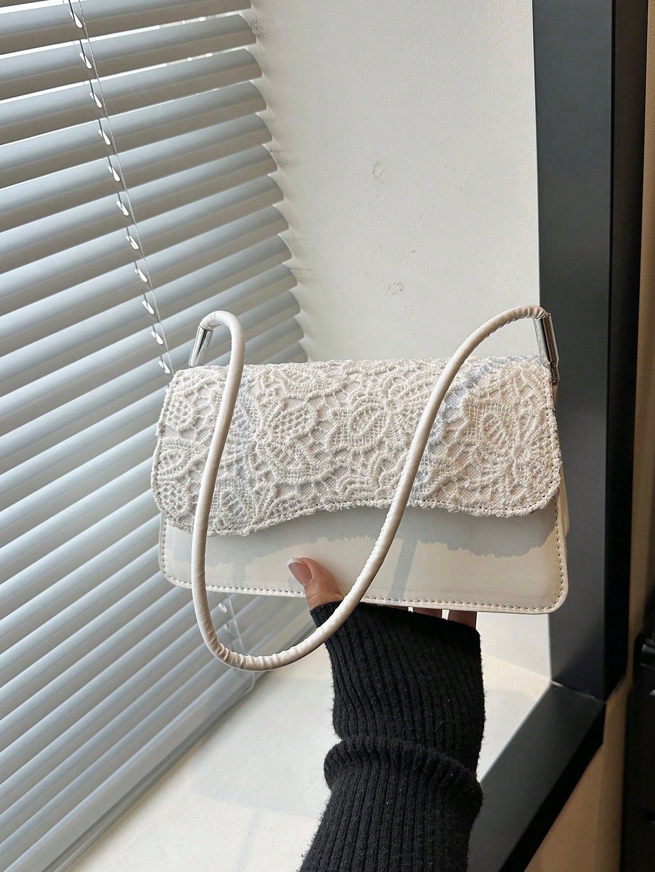 Fashionable Solid Color Lace Retro Minimalist Elegant Shoulder Bag, Quiet Luxury