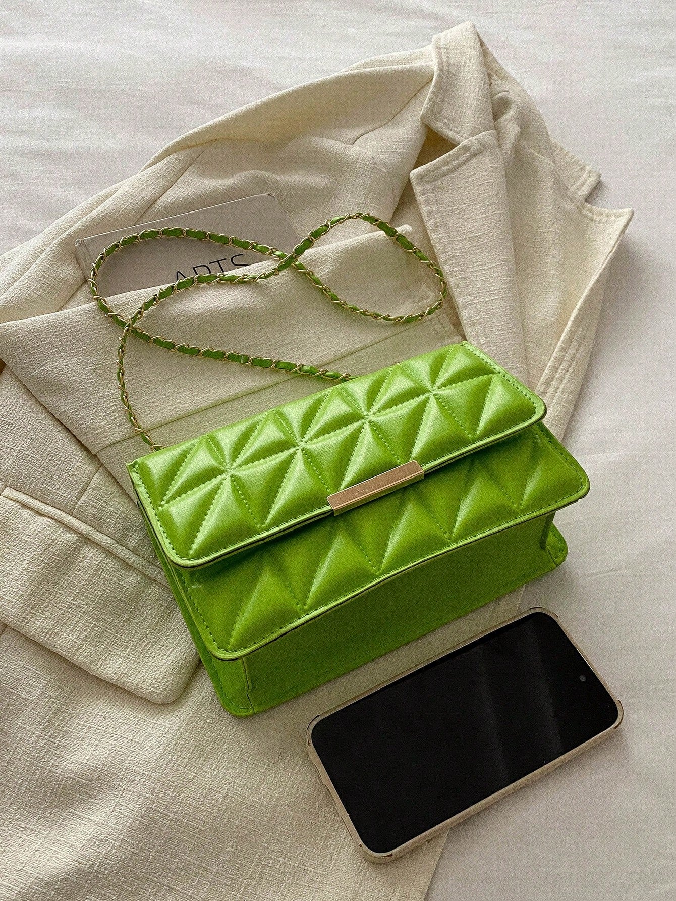 Fashionable Solid Color Pressed Chain Shoulder Bag