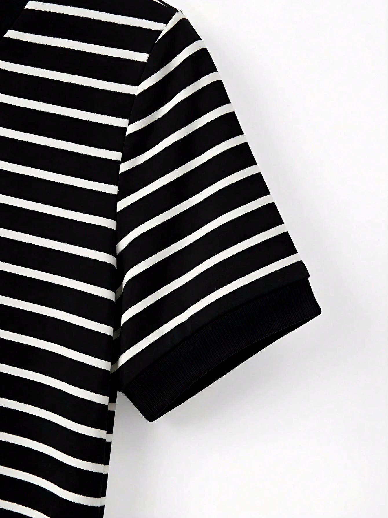 Franclia New Striped V-Neck Short Sleeve T-Shirt For Women