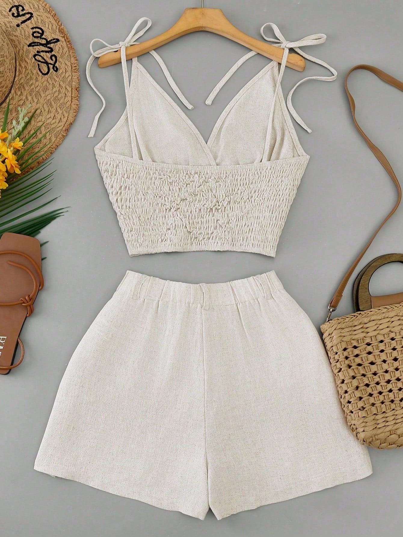 Franclia Summer Casual Solid Color V-Neck Tie Shoulder Top And Shorts Set