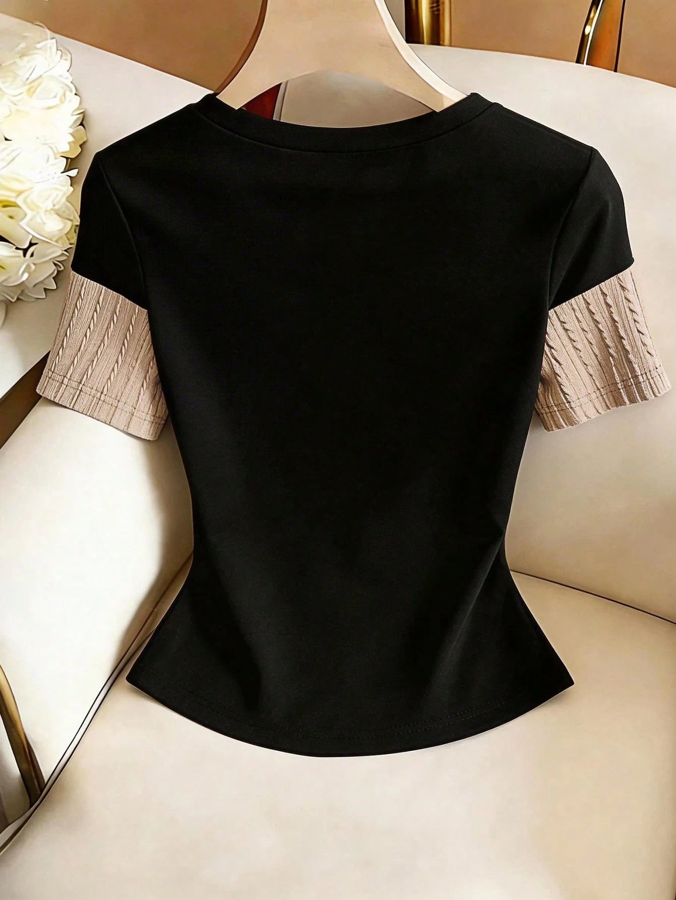 Franclia Women's Contrast Color Elegant Round Neck Short Sleeve Casual Knit T-Shirt, Ladies' Outdoor Top, Ladies' Commuting, Office Casual Top, Black Top, Ladies' Elegant Top, Summer Top