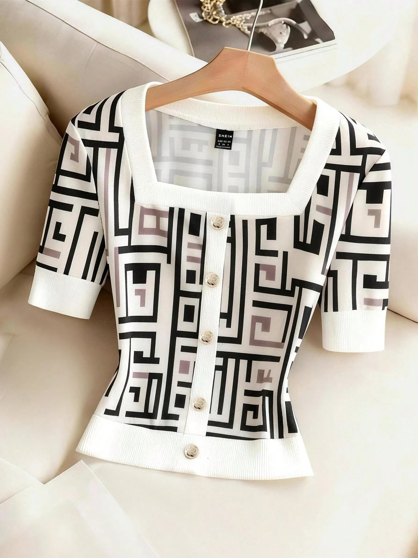 Franclia Women's Elegant Square Neck Knit T-Shirt,Slim Fit Button Waist Short Sleeve Printed Tee,Black And White Summer Brunch Top For Work Commute,Outdoor
