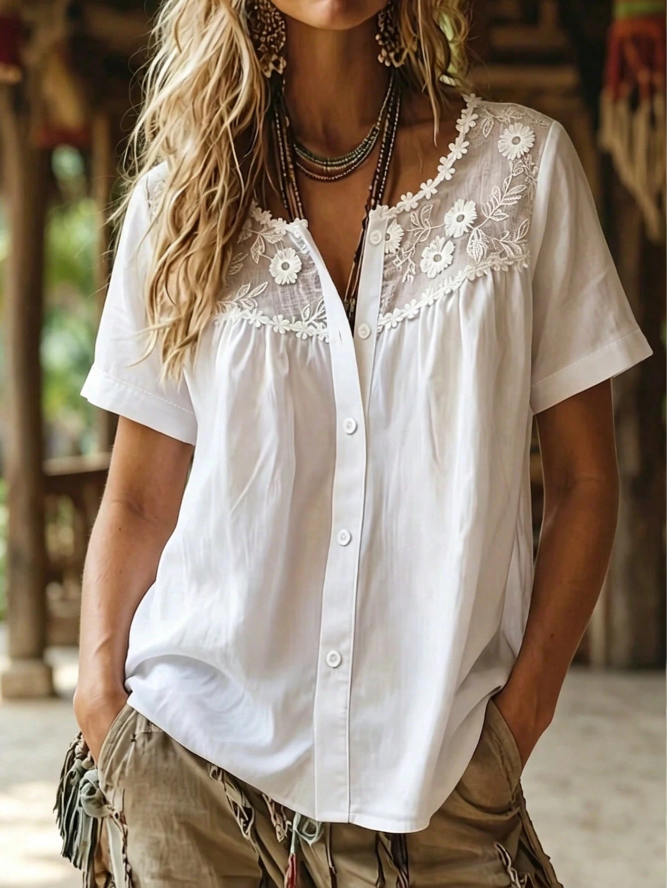 French Vintage Pastoral Style Casual Blouse, Round Neck Lace Embroidery Patchwork Loose Slimming White Shirt, Summer Vacation Style Versatile Short Sleeve Women's Shirt