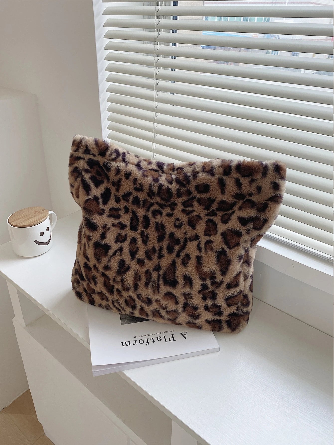 Fuzzy, Soft, Plush, Fluffy Leopard Fluffy Tote Bag For Girls, Women, College Students, Rookies & White-Collar Workers For Work, Office, Commute, For Autumn & Winter, Warm Winter, Outdoors, Leopard Pri