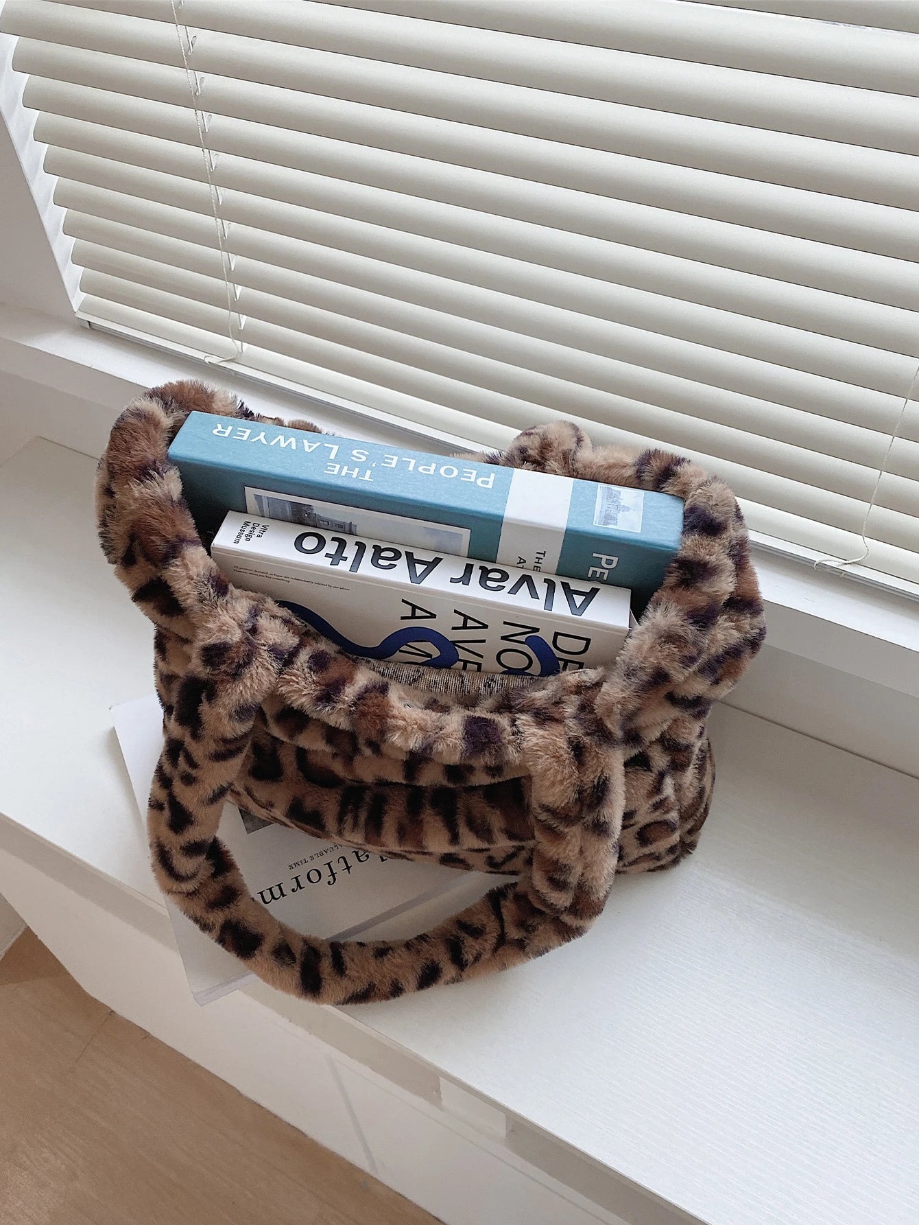 Fuzzy, Soft, Plush, Fluffy Leopard Fluffy Tote Bag For Girls, Women, College Students, Rookies & White-Collar Workers For Work, Office, Commute, For Autumn & Winter, Warm Winter, Outdoors, Leopard Pri