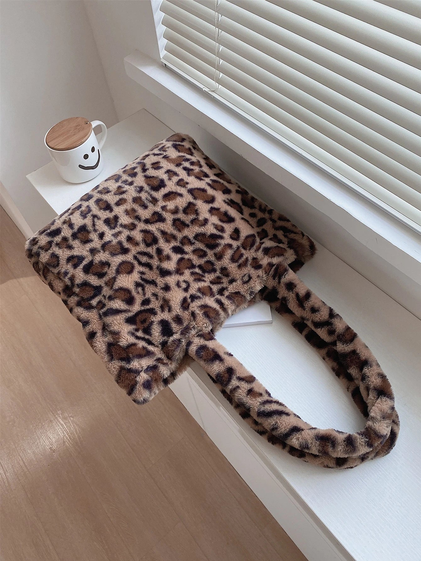 Fuzzy, Soft, Plush, Fluffy Leopard Fluffy Tote Bag For Girls, Women, College Students, Rookies & White-Collar Workers For Work, Office, Commute, For Autumn & Winter, Warm Winter, Outdoors, Leopard Pri