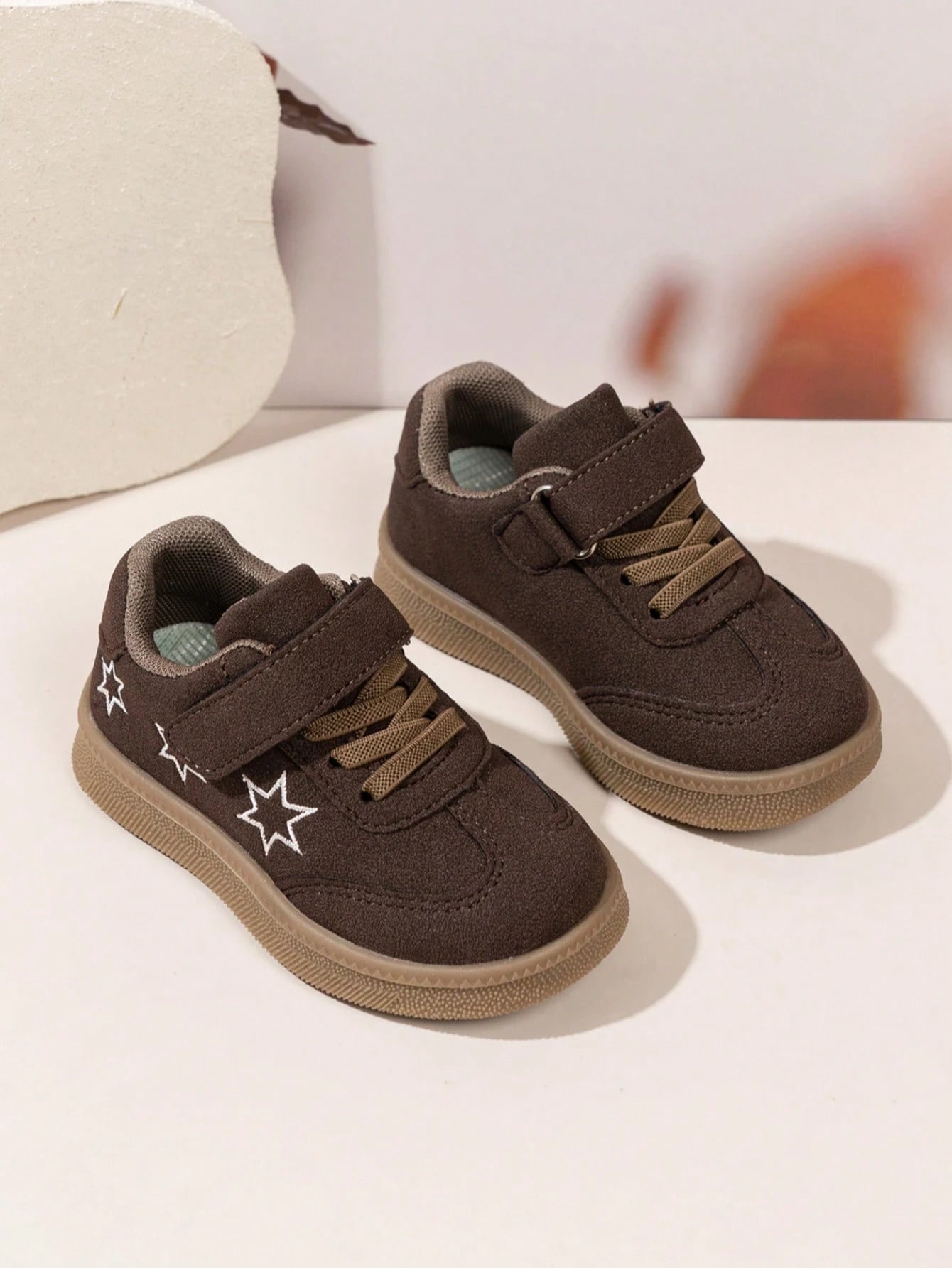 Girls' Star Pattern Sports Shoes, Hook And Loop Closure, Retro Casual Athletic Shoes, Comfortable School Shoes, Toddler Daily Wear