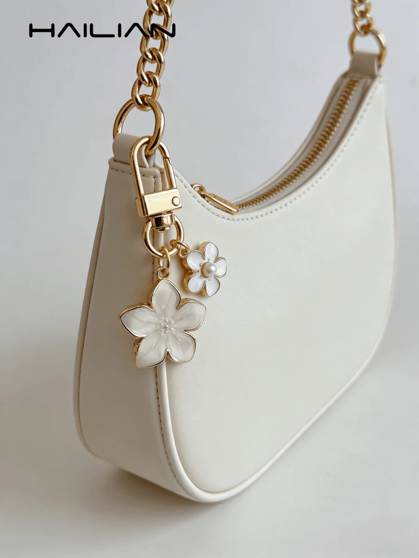 HAILIAN 1pc Sakura Shaped Keychain, Lightweight And Graceful Sakura Design With Rectangular Tag, Suitable For Bag Pendant, Car Key Chain, Couples, Birthday, Holiday Gifts Bag Charm Accessories Charms