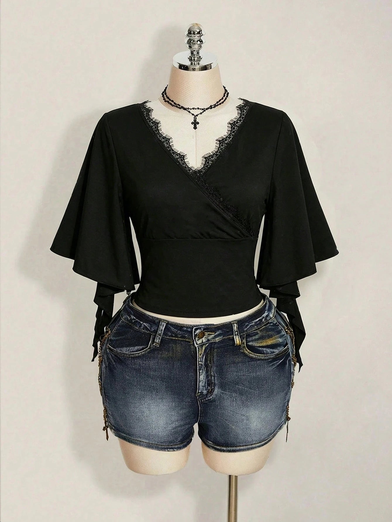ICON Plus Size Women's Retro Elegant Goth Black Lace V-Neck Ruffle Sleeve Fitted T-Shirt,Autumn Y2K Night Out Club Fashion Music Festival Basic Top