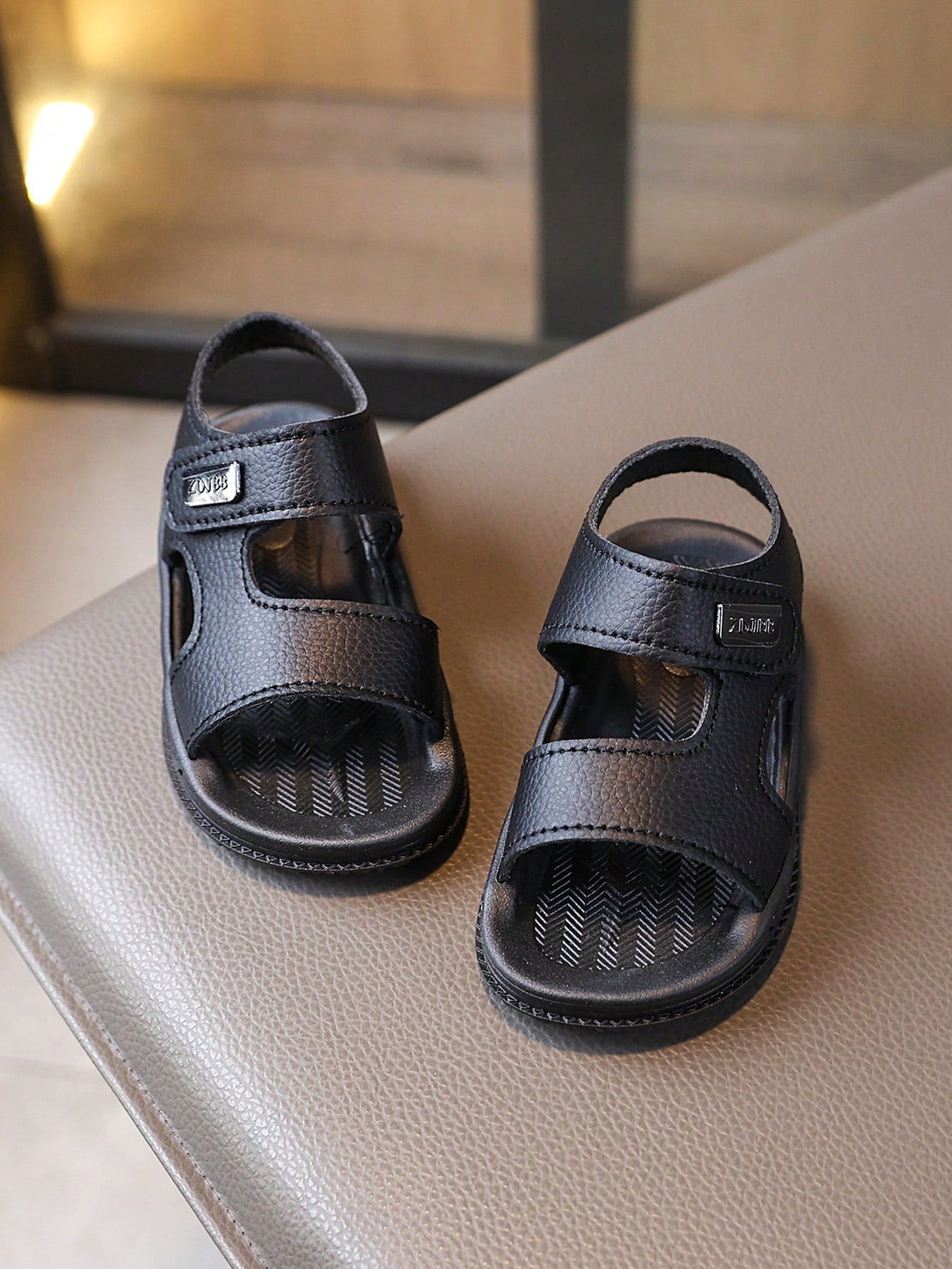 Infant Sandals, Unisex Fashion Versatile Non-Slip Durable Rubber Soft Sole Hook And Loop Toddler Sandals