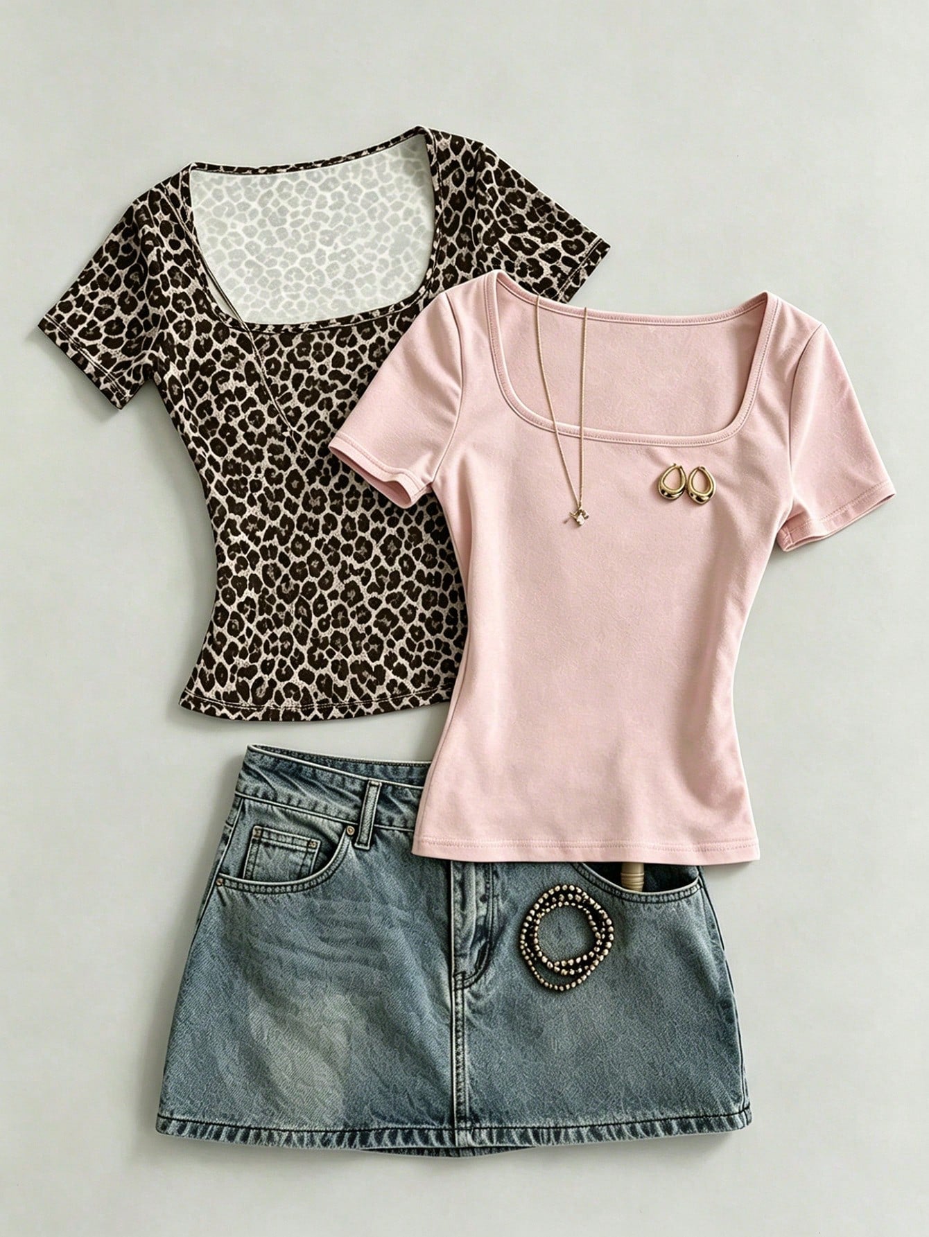 IslaSuriya Two Pieces Pink Square Neck Leopard Print Slim T-Shirt, Fashionable Square Neck Slim Short-Sleeve T-Shirt, T-Shirt, Fashionable T-Shirt, Ideal Gift For Siblings, Perfect Gift For Sisters, M