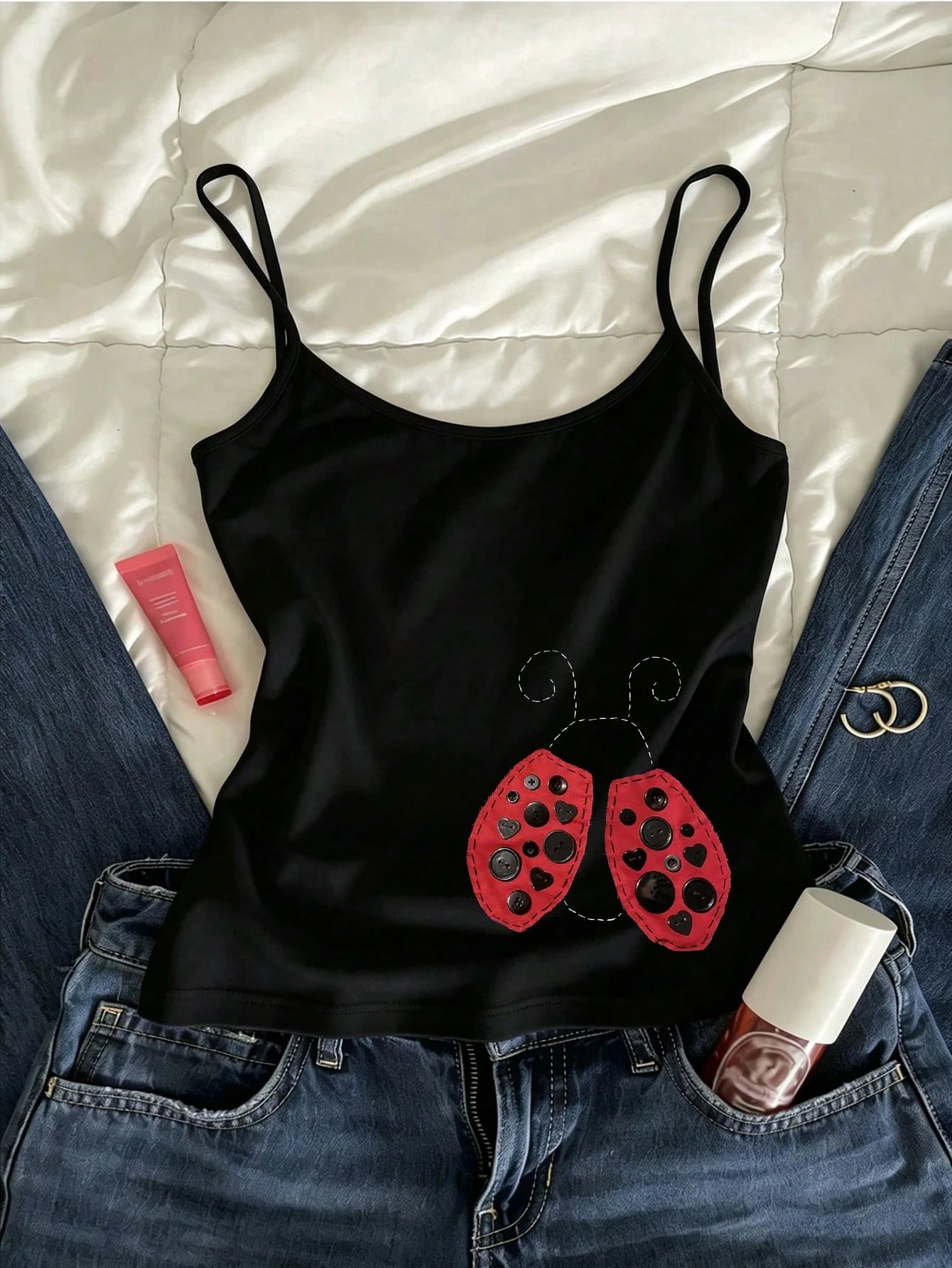 IslaSuriya Women's Summer Y2K Casual Cute Black Red Ladybug Graphic Print Spaghetti Strap Cami Top 2026